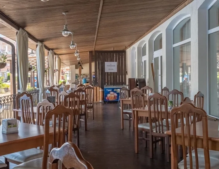 Cнек-бар La Terrasse - Alean Family Riviera